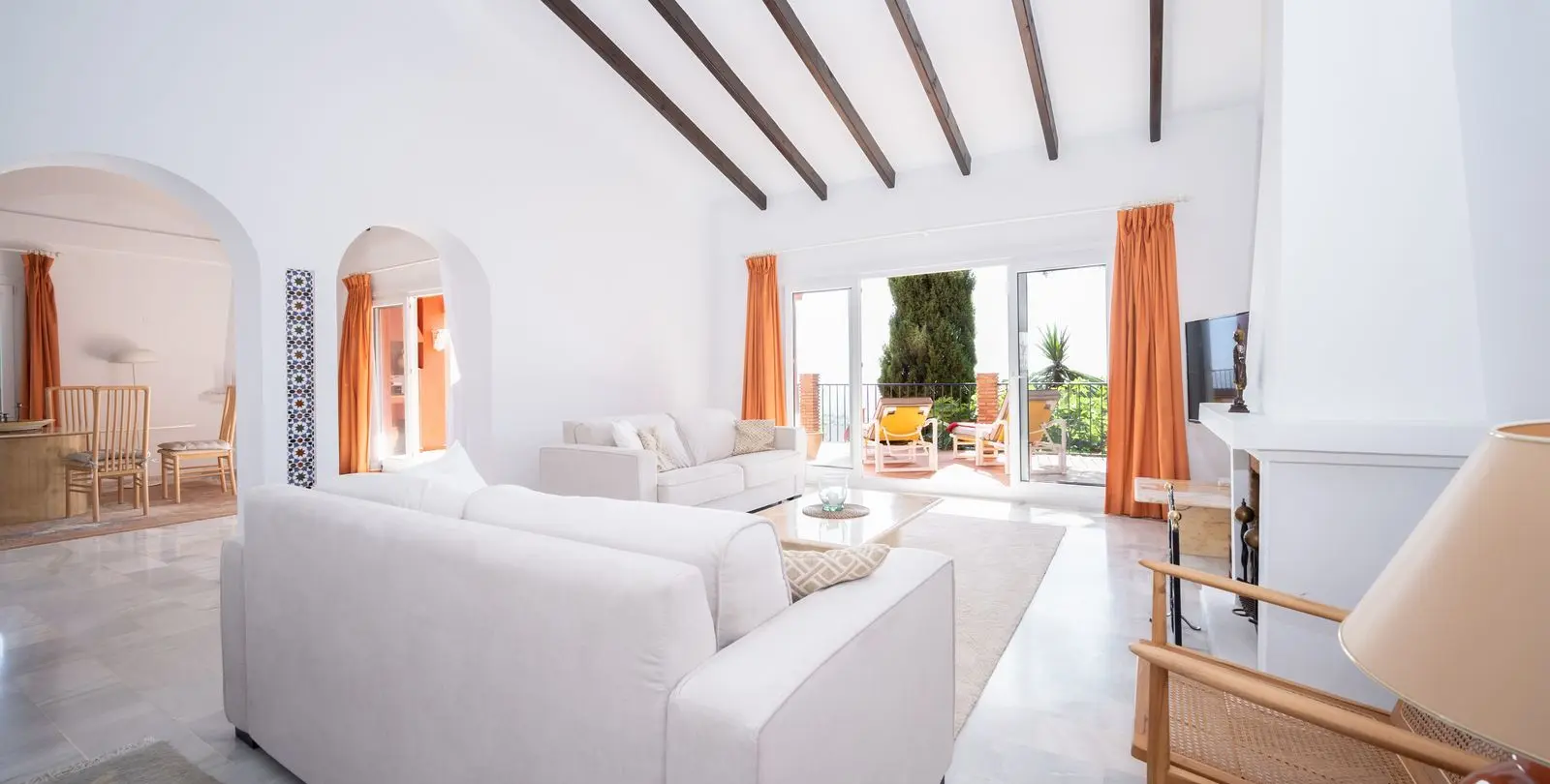 Sale of detached villa in Elviria 7