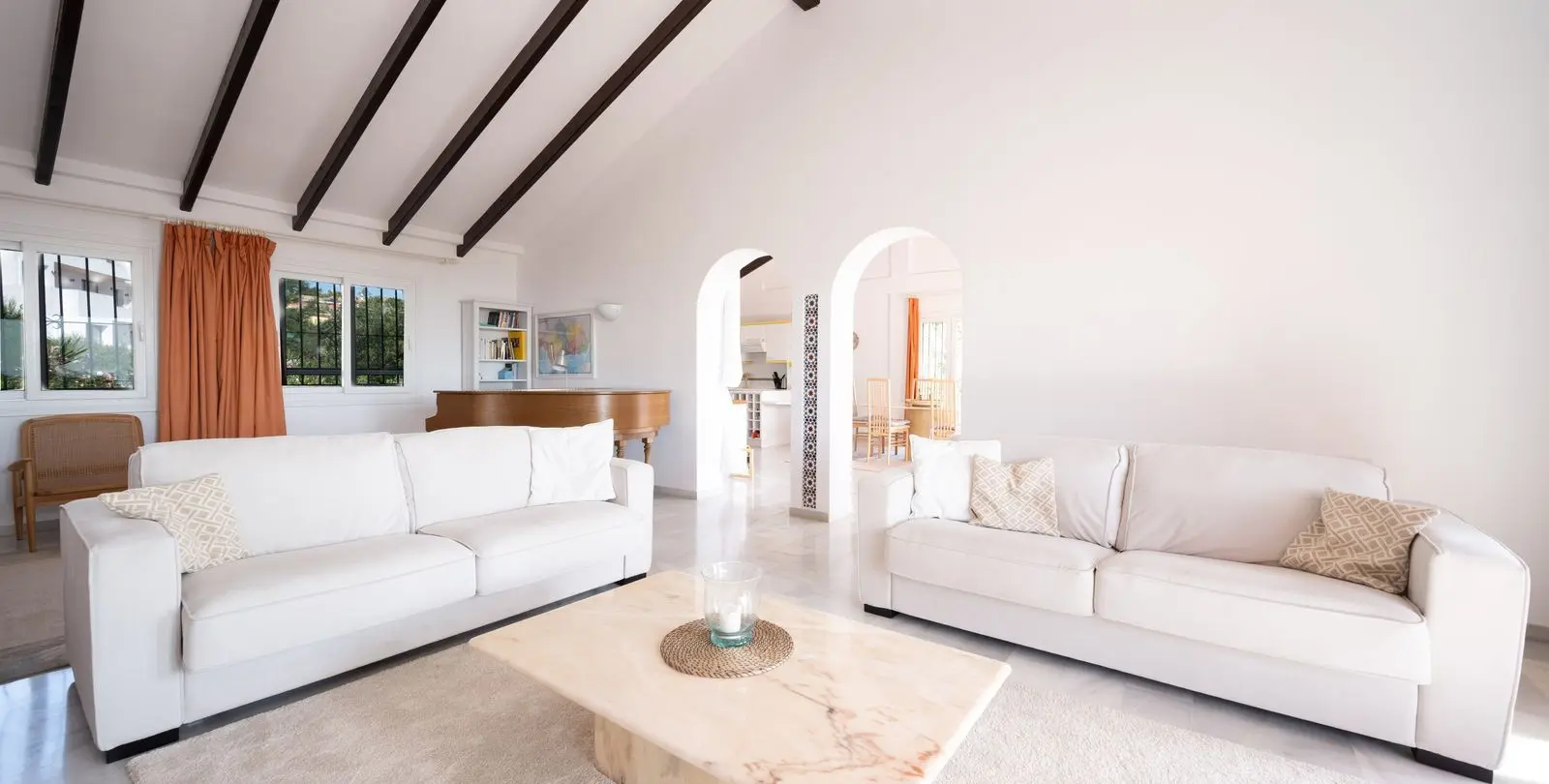Sale of detached villa in Elviria 9