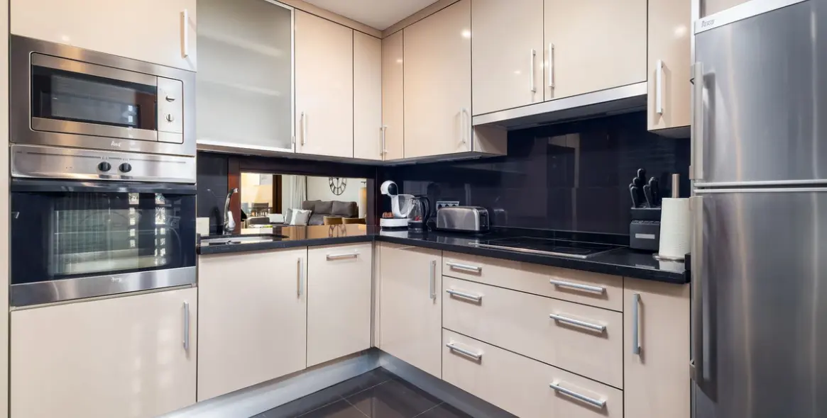 Sale of penthouse duplex in Estepona 14