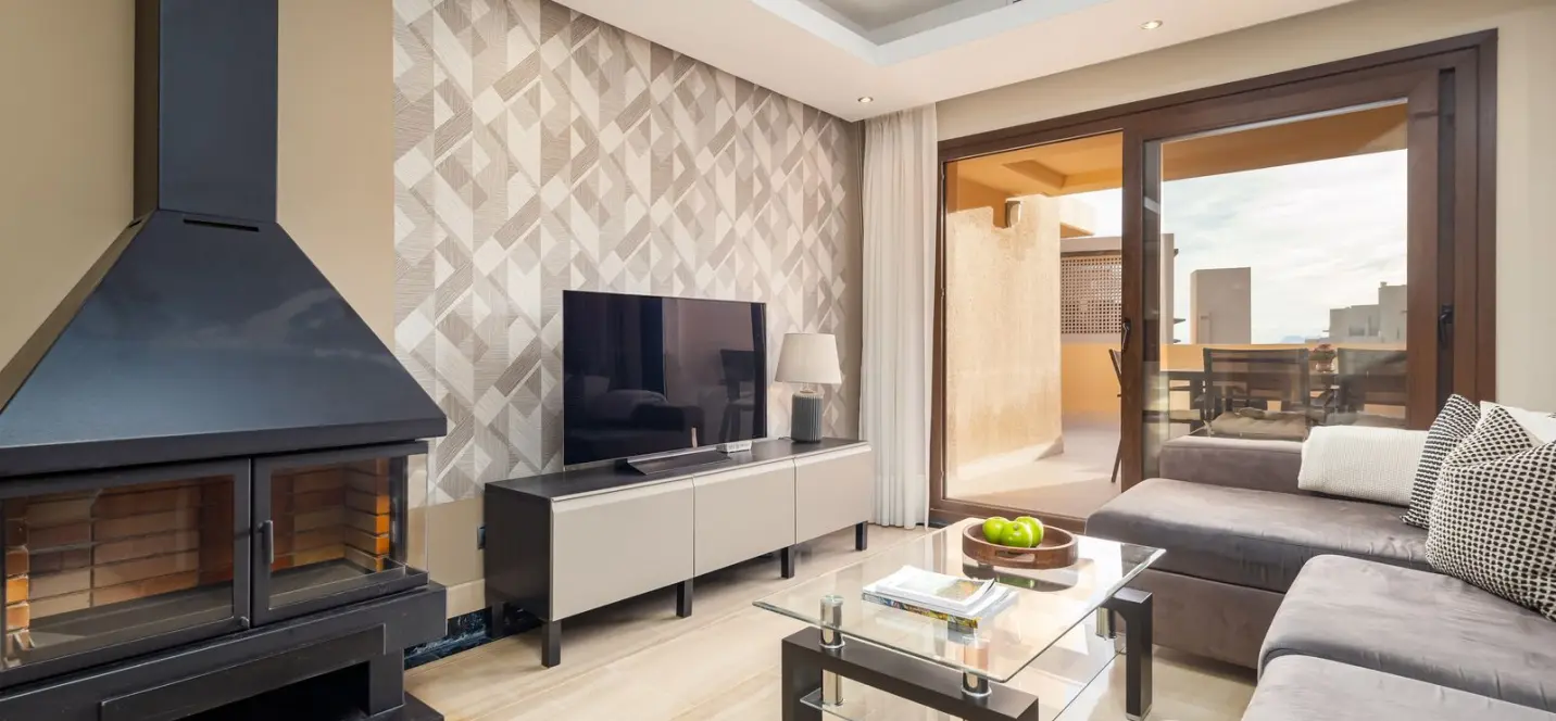 Sale of penthouse duplex in Estepona 1