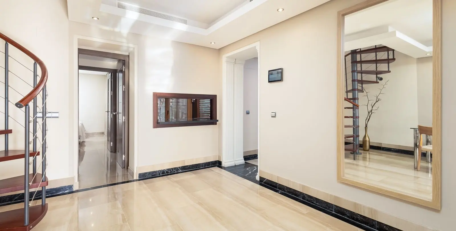 Sale of penthouse duplex in Estepona 4
