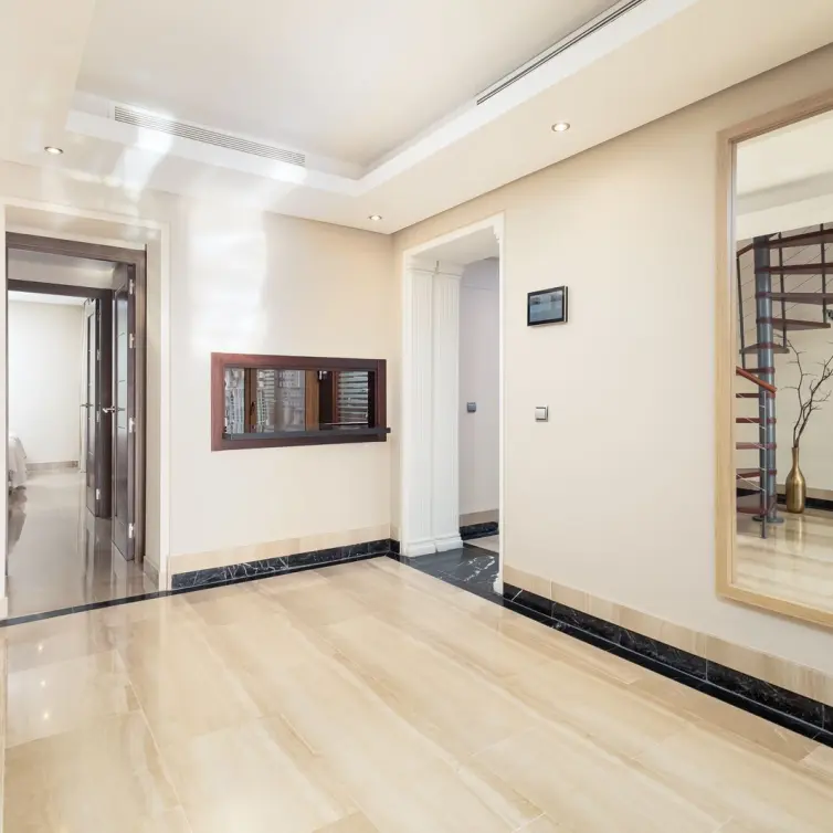 Sale of penthouse duplex in Estepona