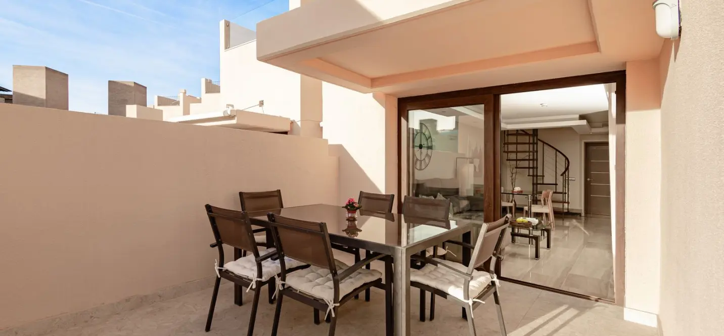 Sale of penthouse duplex in Estepona 4
