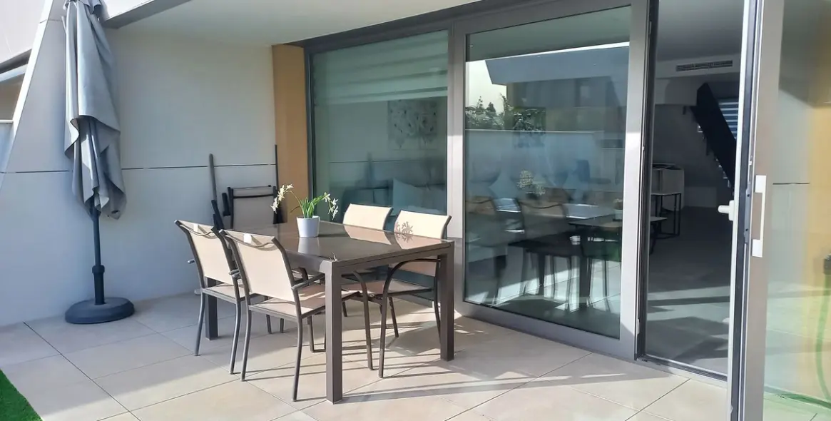 Sale of townhouse in El Chaparral 4