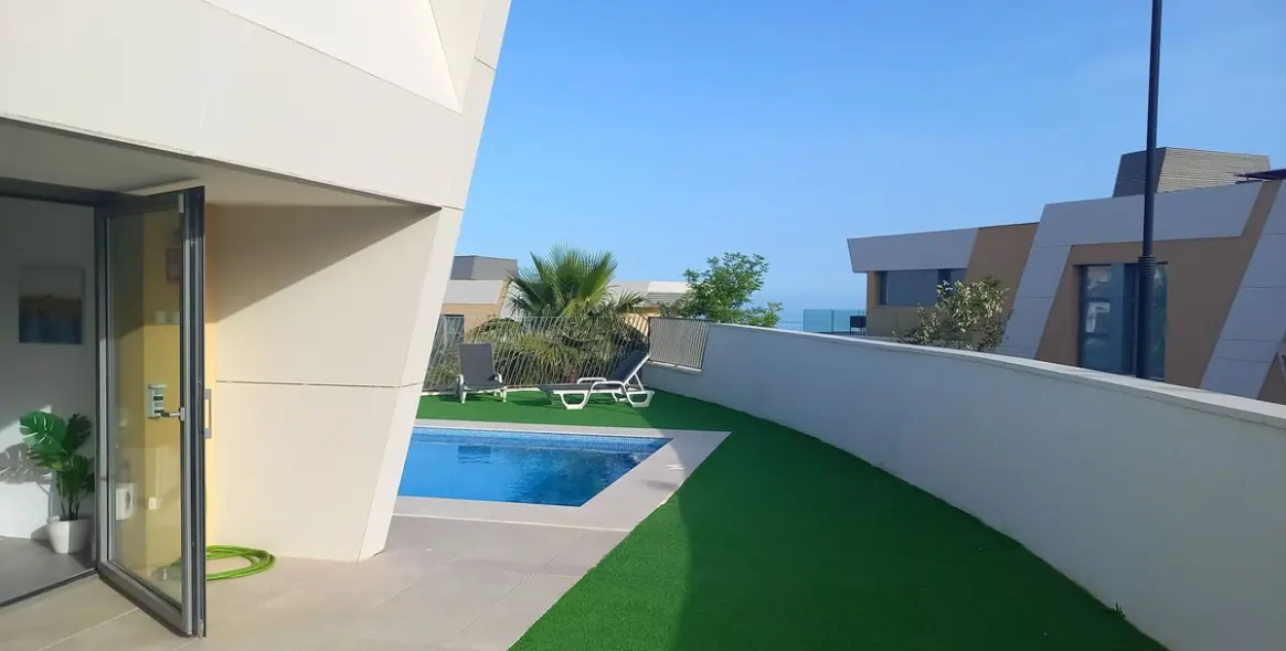 Sale of townhouse in El Chaparral 10