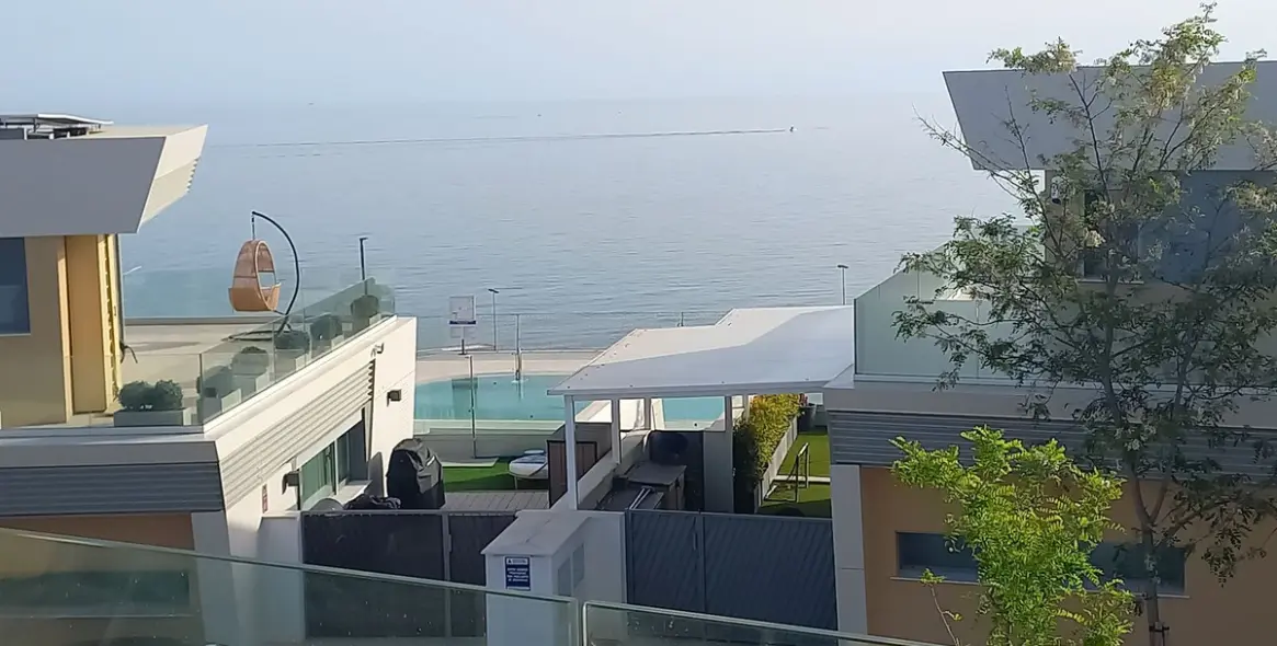 Sale of townhouse in El Chaparral 18