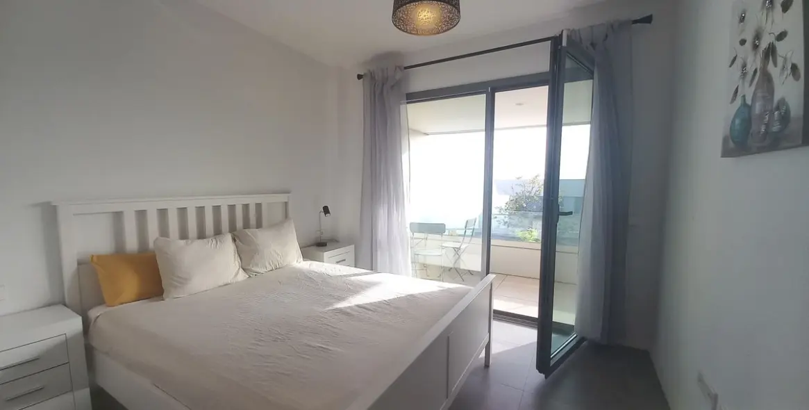 Sale of townhouse in El Chaparral 21