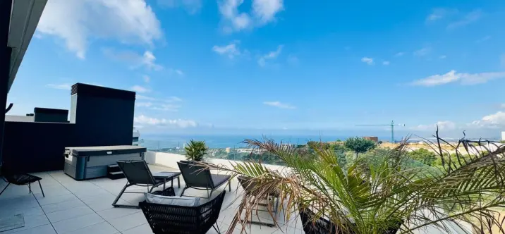 Продажа двухуровневого пентхауса в Marbella 2