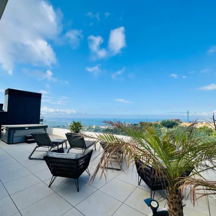 Venta de ático dúplex en Marbella