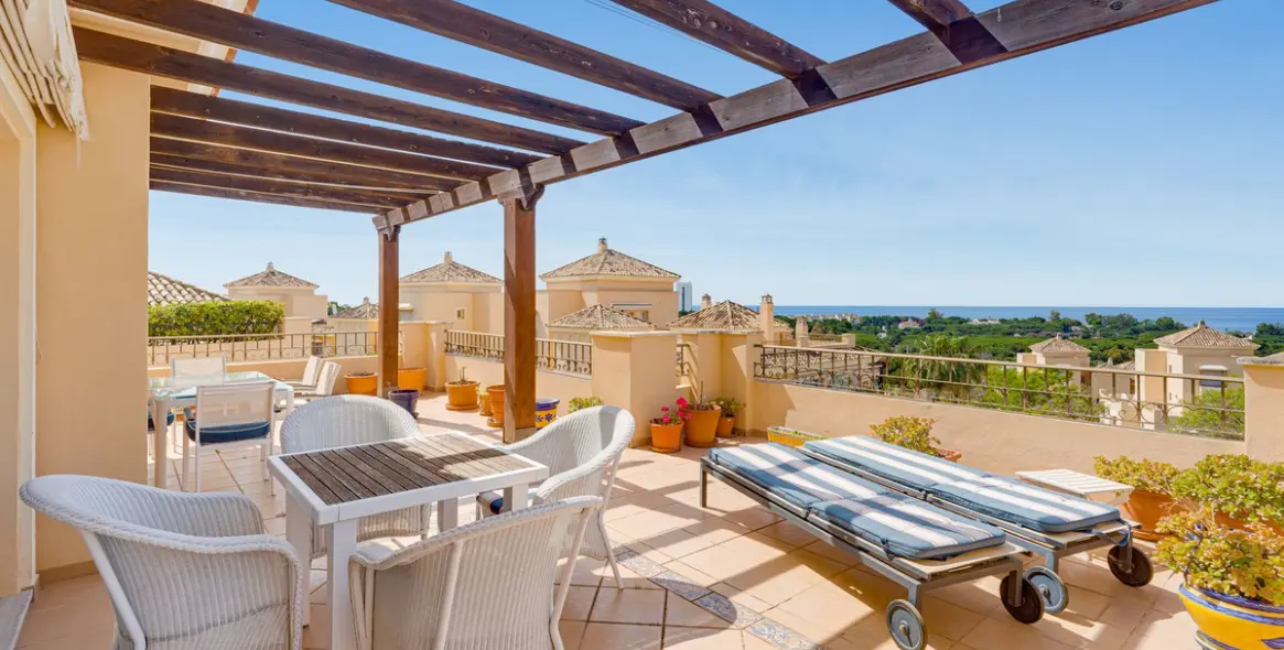 Продажа двухуровневого пентхауса в Elviria 11