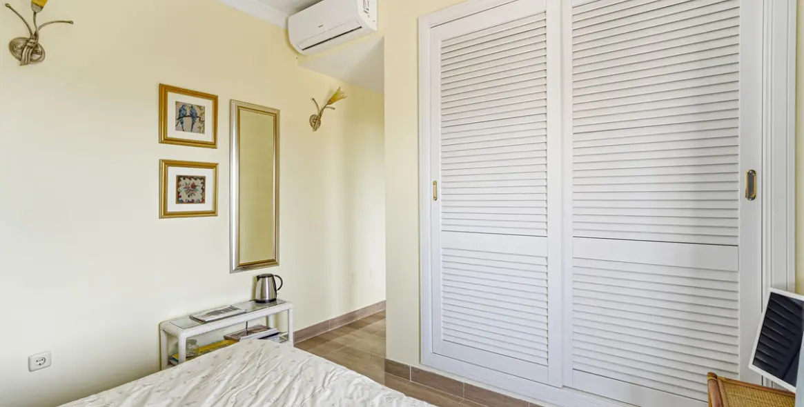 Продажа двухуровневого пентхауса в Elviria 29