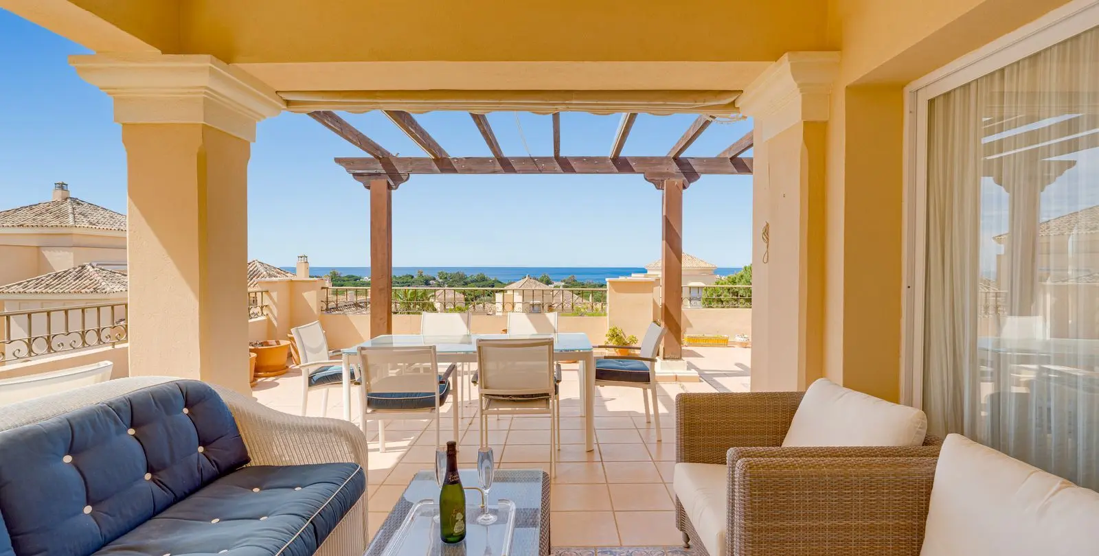 Venta de ático dúplex en Elviria 2