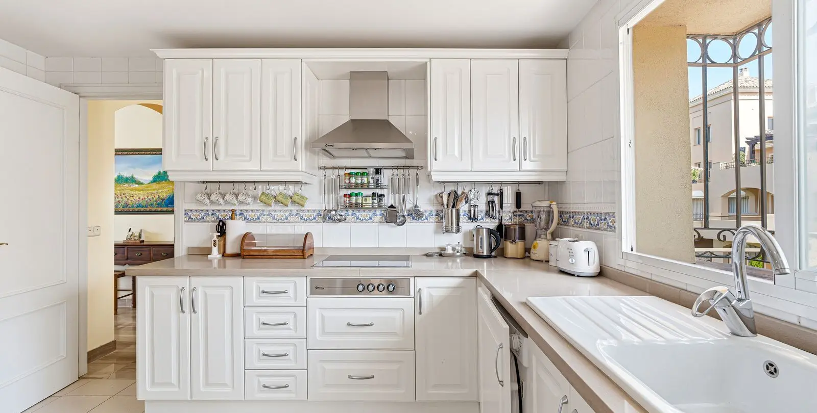 Venta de ático dúplex en Elviria 16