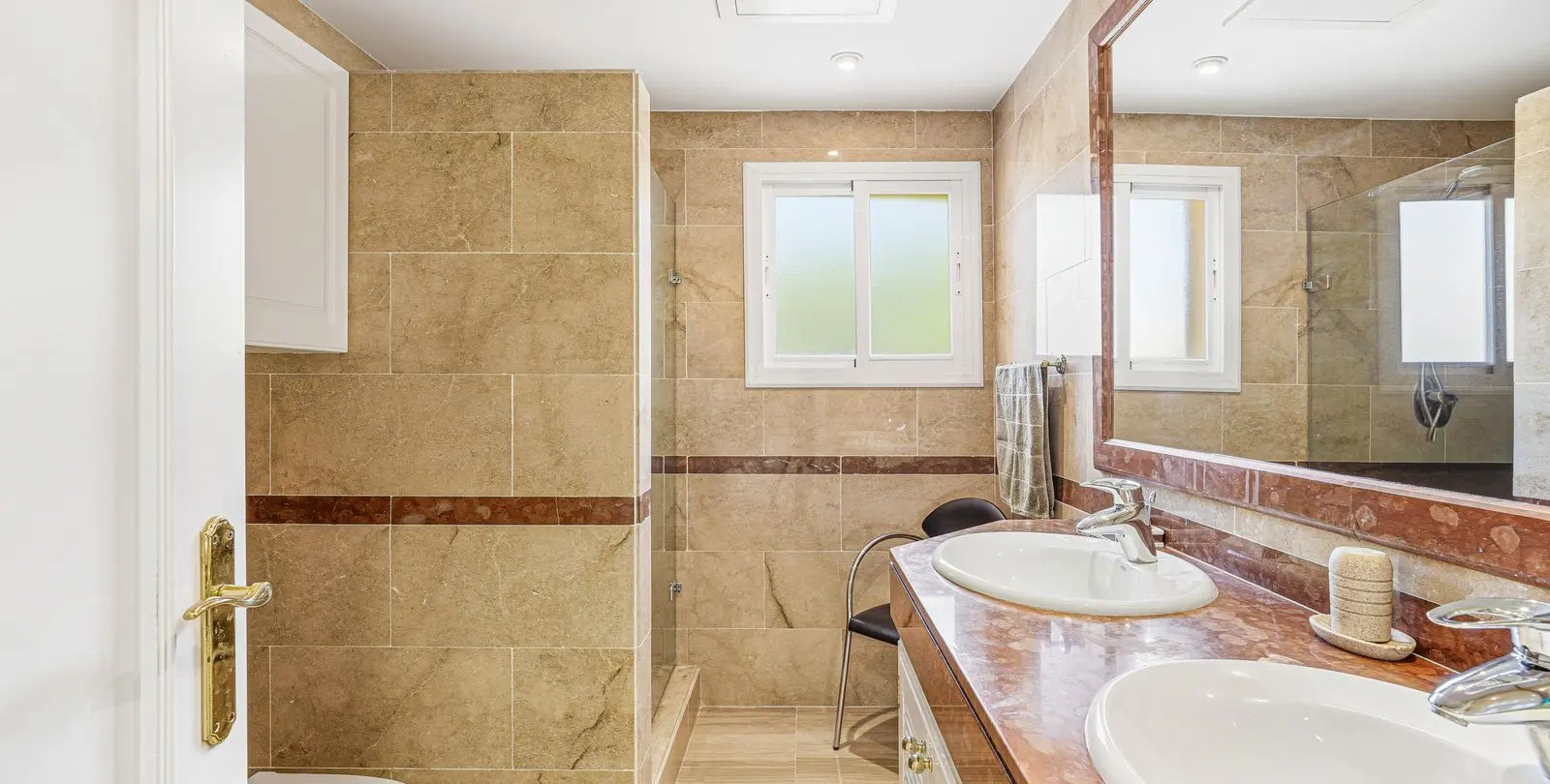 Venta de ático dúplex en Elviria 20