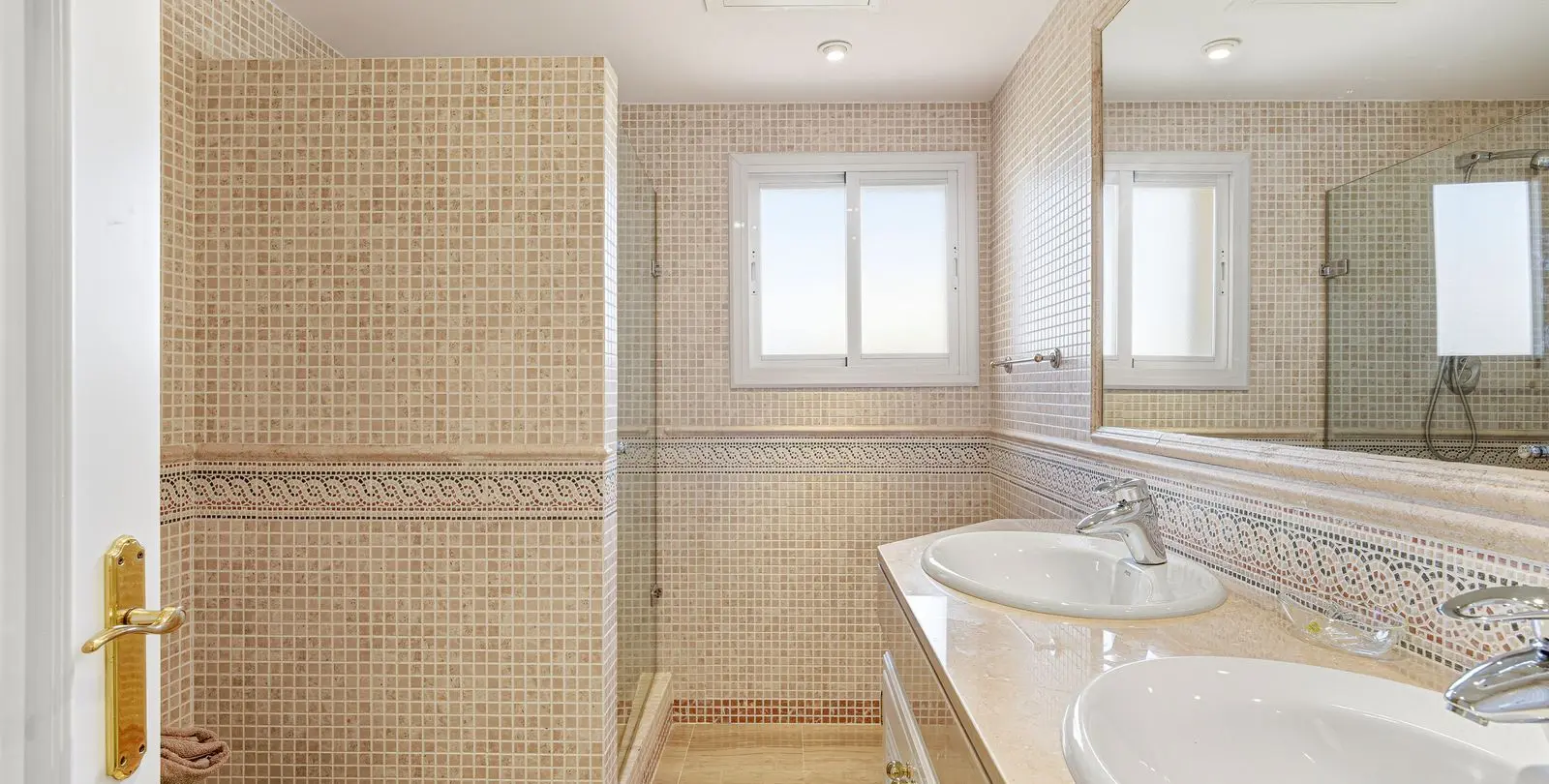 Venta de ático dúplex en Elviria 27