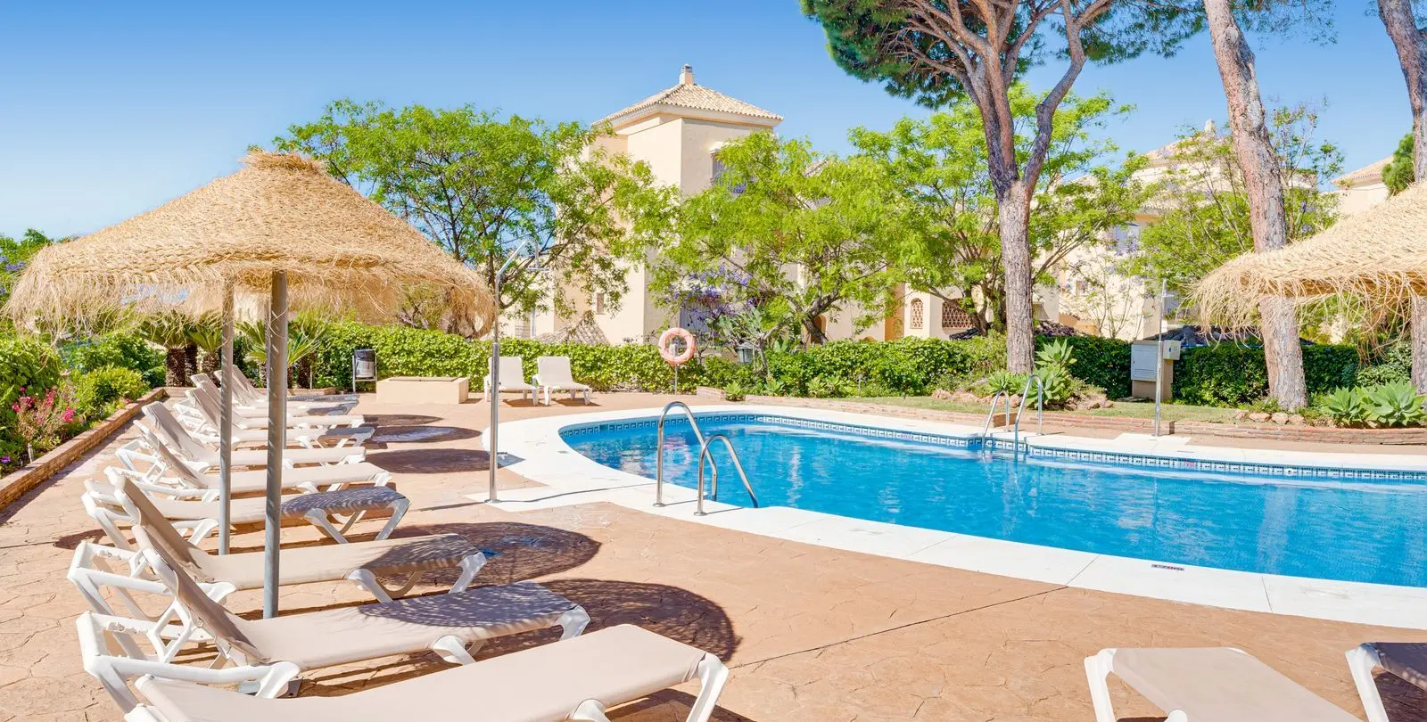 Venta de ático dúplex en Elviria 39
