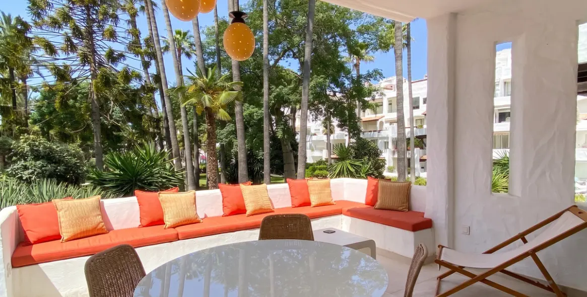 Продажа апартаментов на среднем этаже в Puerto Banús 2