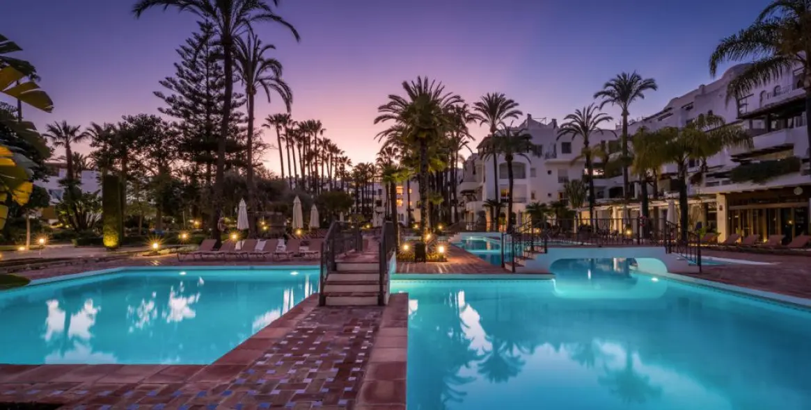 Продажа апартаментов на среднем этаже в Puerto Banús 17