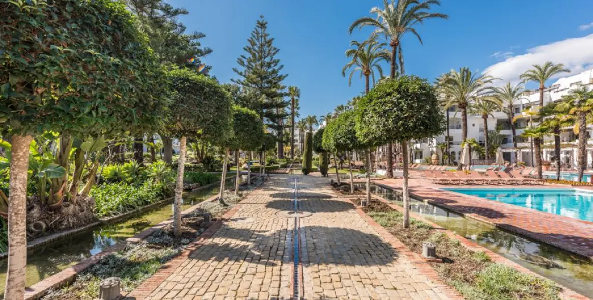 Продажа апартаментов на среднем этаже в Puerto Banús 18