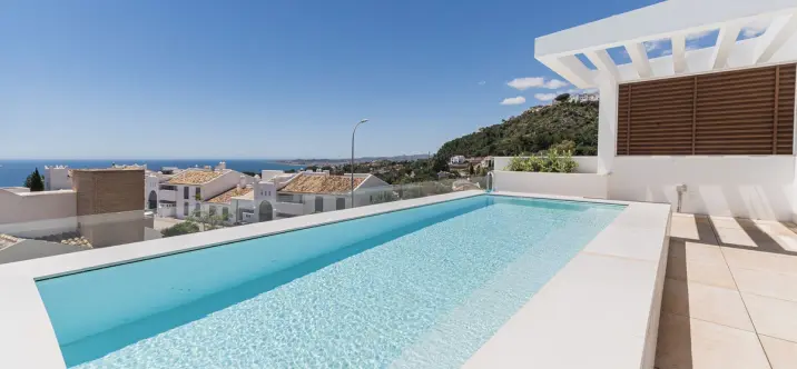 Продажа  отдельно стоящей виллы в Benalmadena 0