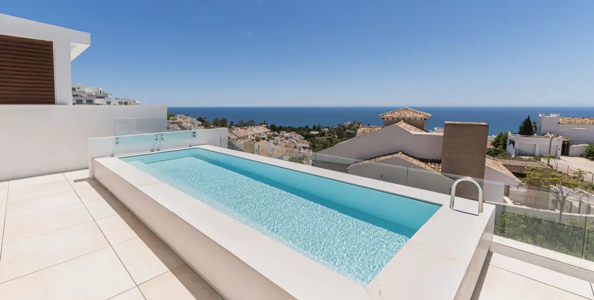 Продажа  отдельно стоящей виллы в Benalmadena 2