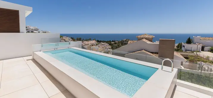Продажа  отдельно стоящей виллы в Benalmadena 1