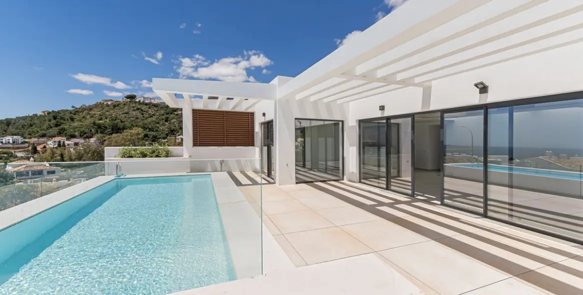 Продажа  отдельно стоящей виллы в Benalmadena 4