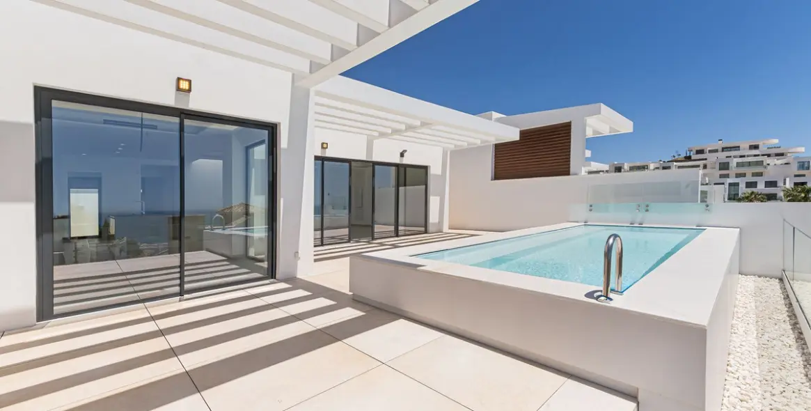 Продажа  отдельно стоящей виллы в Benalmadena 5