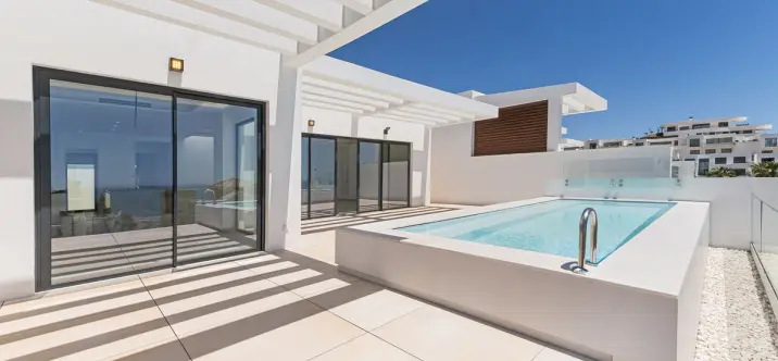 Продажа  отдельно стоящей виллы в Benalmadena 4