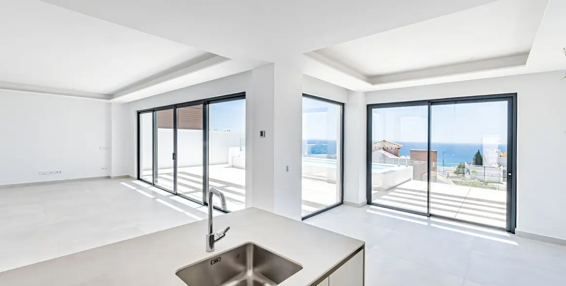 Продажа  отдельно стоящей виллы в Benalmadena 8
