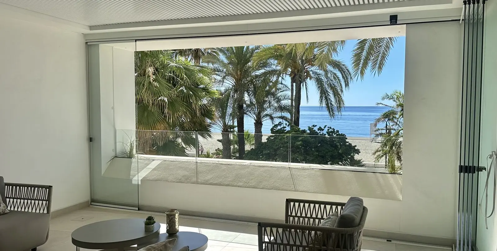 Продажа апартаментов на среднем этаже в Estepona 3