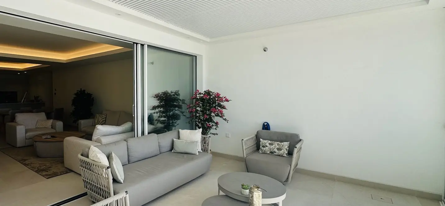 Продажа апартаментов на среднем этаже в Estepona 3
