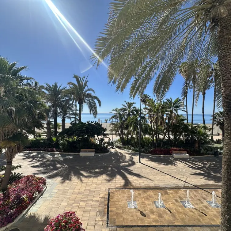 Продажа апартаментов на среднем этаже в Estepona