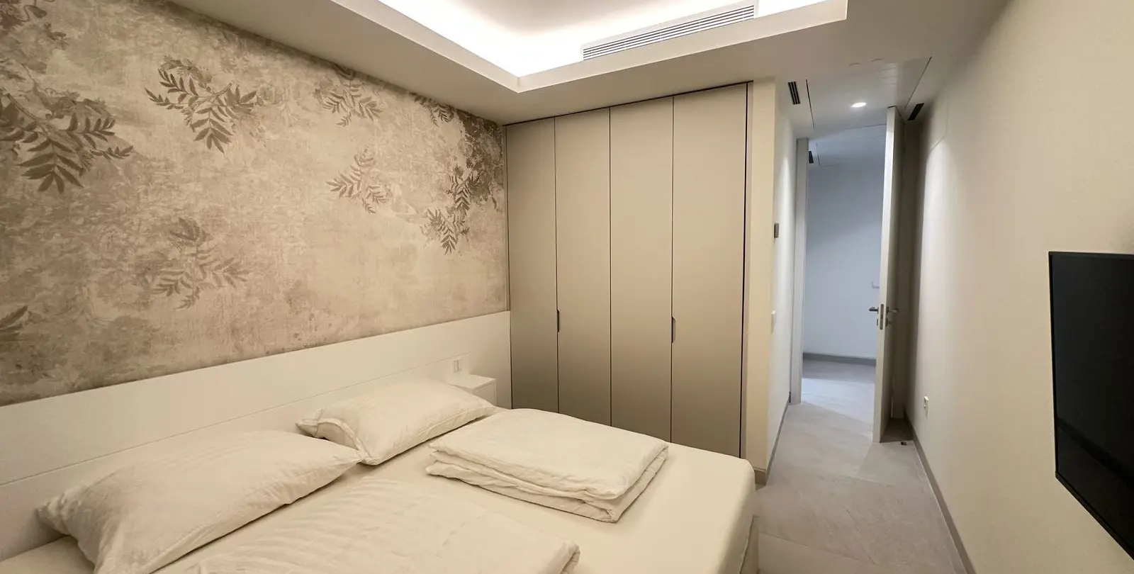 Продажа апартаментов на среднем этаже в Estepona 23