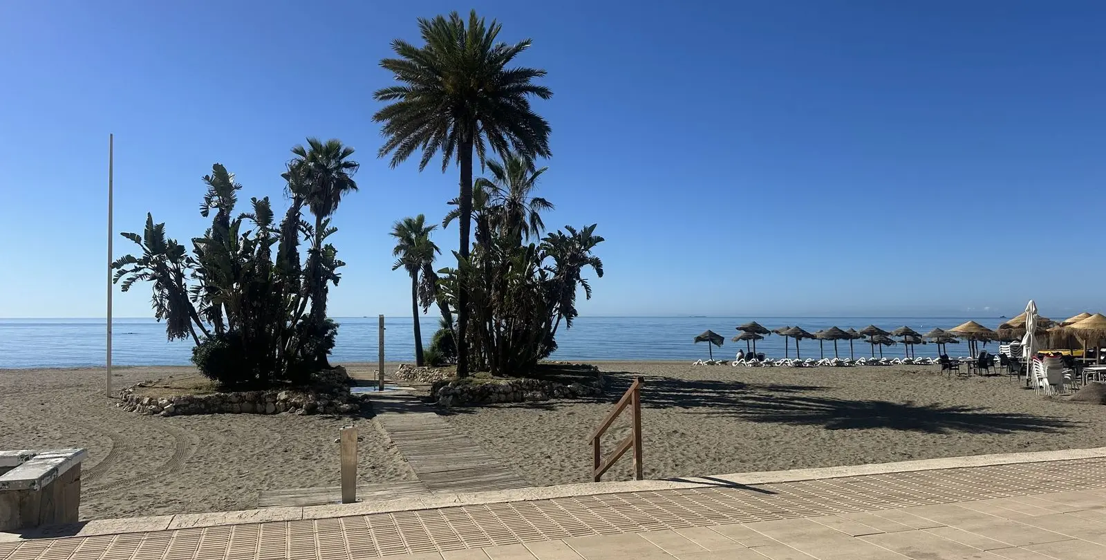 Продажа апартаментов на среднем этаже в Estepona 34