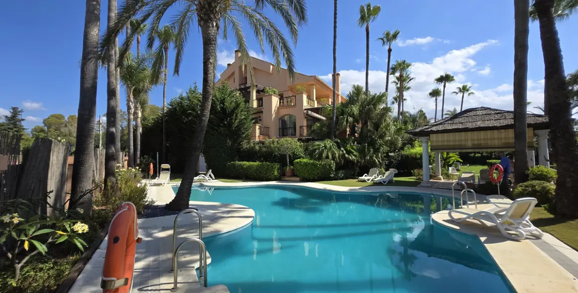 Продажа апартаментов на первом этаже в Puerto Banús 28