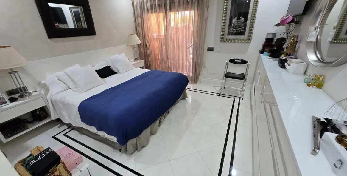Продажа апартаментов на первом этаже в Puerto Banús 40