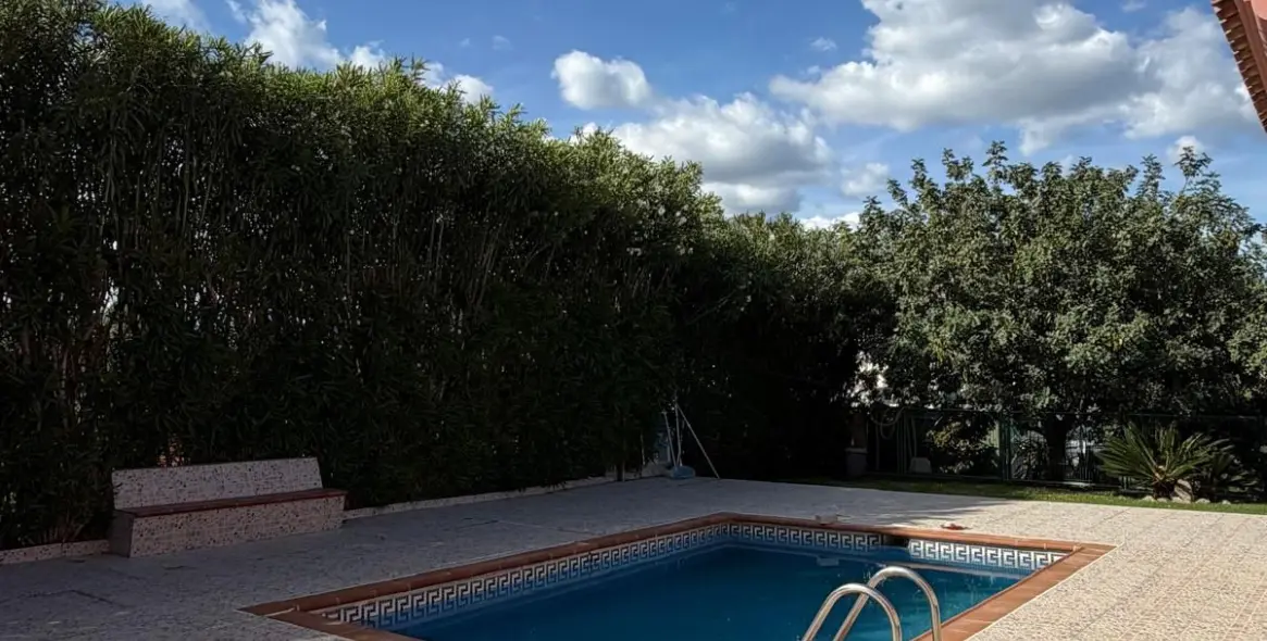 Продажа  отдельно стоящей виллы в Casares Playa 4