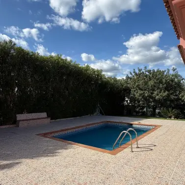 Продажа  отдельно стоящей виллы в Casares Playa