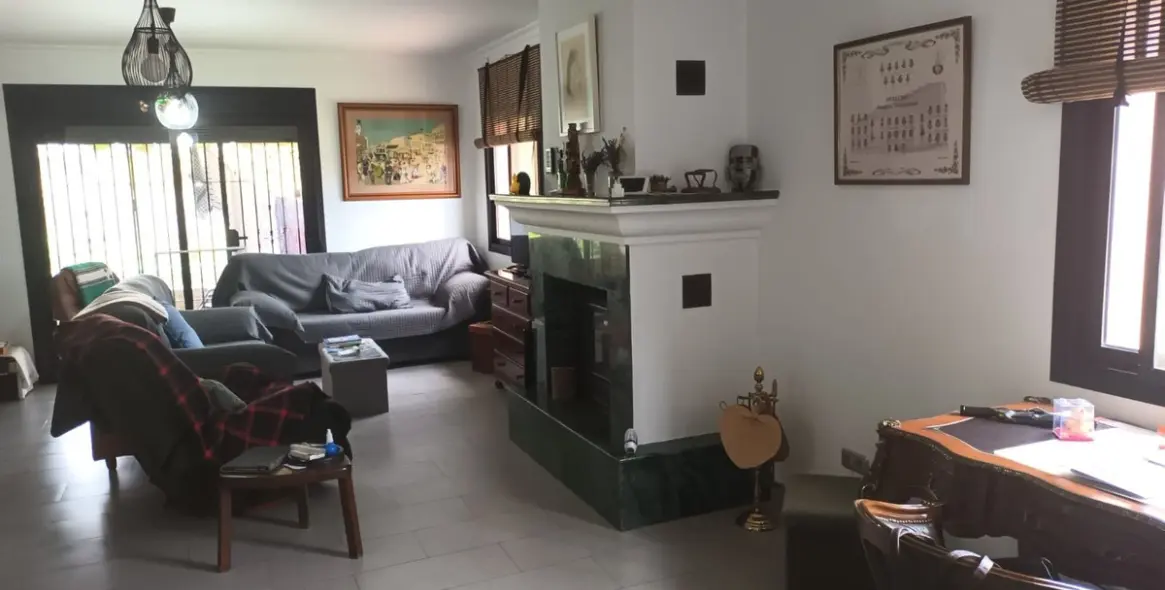 Продажа  отдельно стоящей виллы в Casares Playa 6