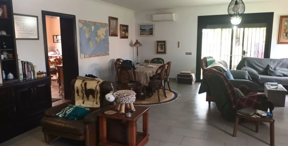 Продажа  отдельно стоящей виллы в Casares Playa 7