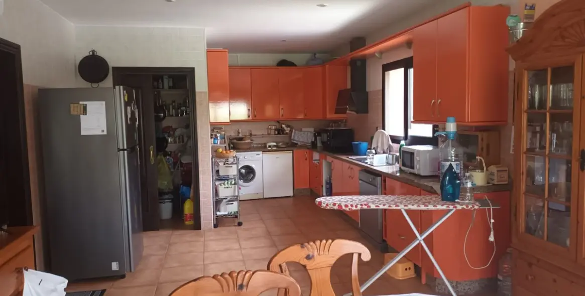 Продажа  отдельно стоящей виллы в Casares Playa 8