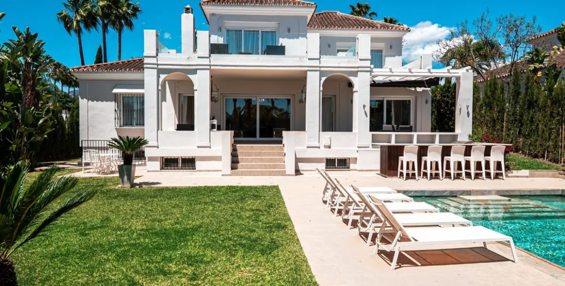 Продажа  отдельно стоящей виллы в Nueva Andalucía 62
