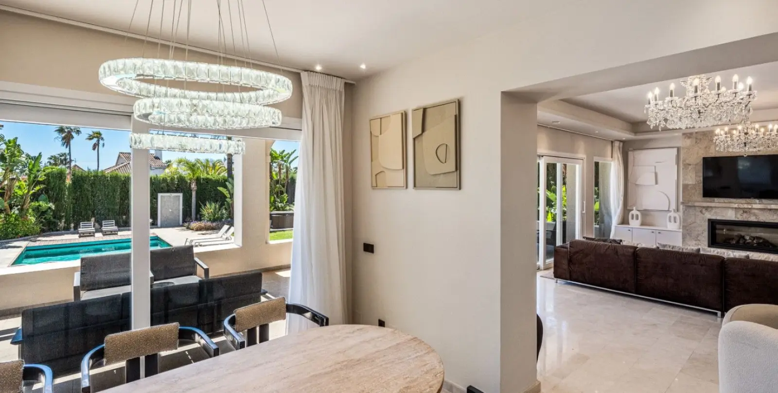 Venta de villa independiente en Nueva Andalucía 13