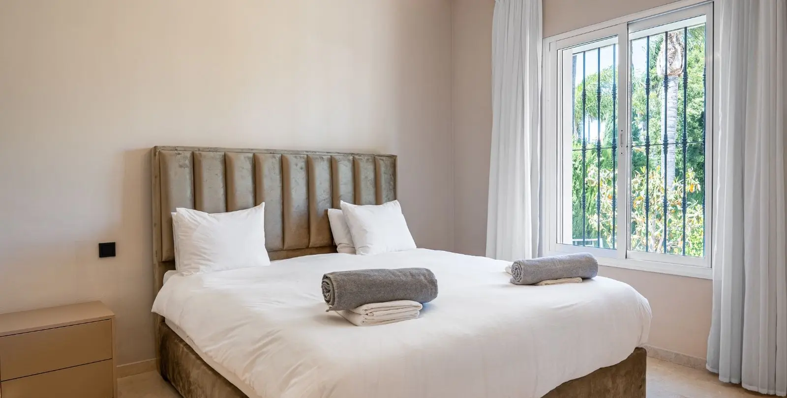 Venta de villa independiente en Nueva Andalucía 23