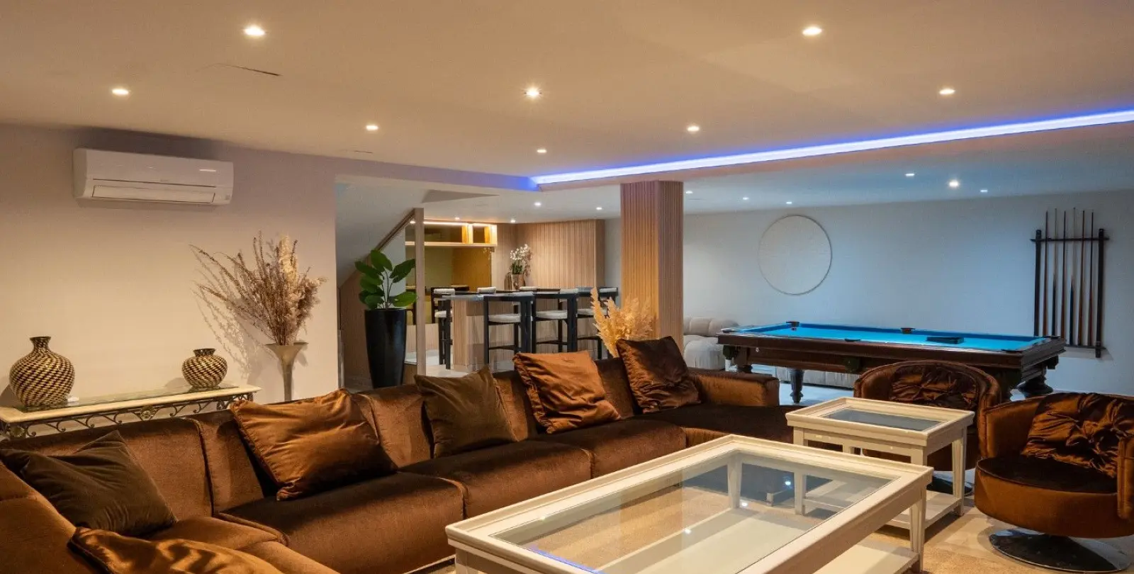 Venta de villa independiente en Nueva Andalucía 28