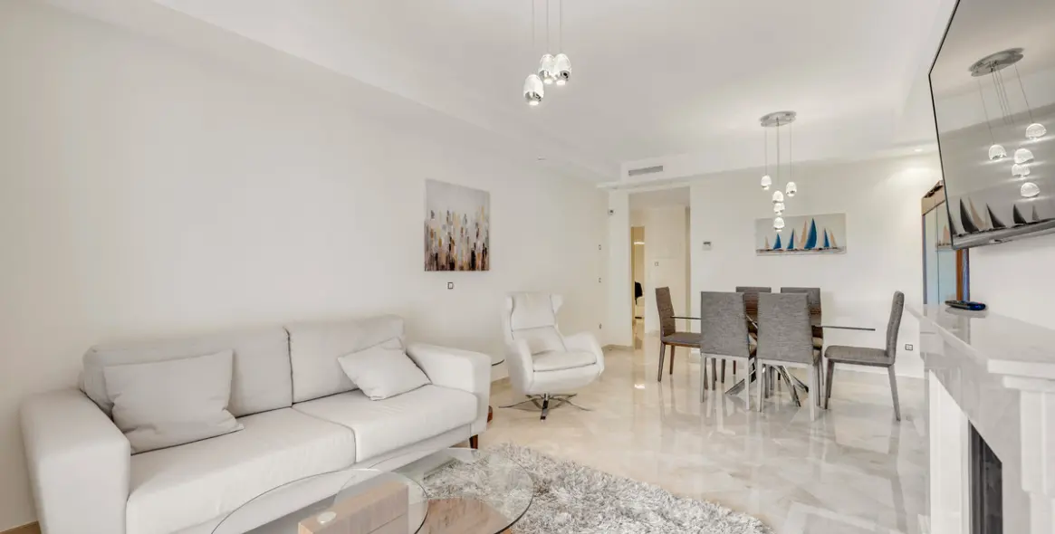 Long-term rent of ground floor apartment in Nueva Andalucía 4