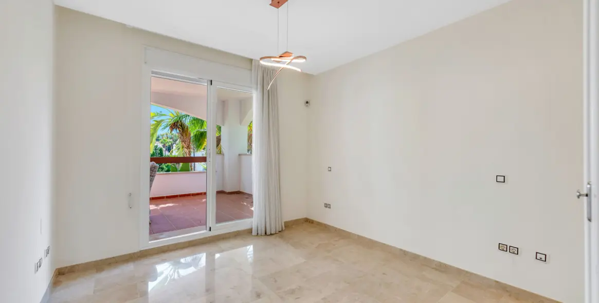 Long-term rent of ground floor apartment in Nueva Andalucía 13