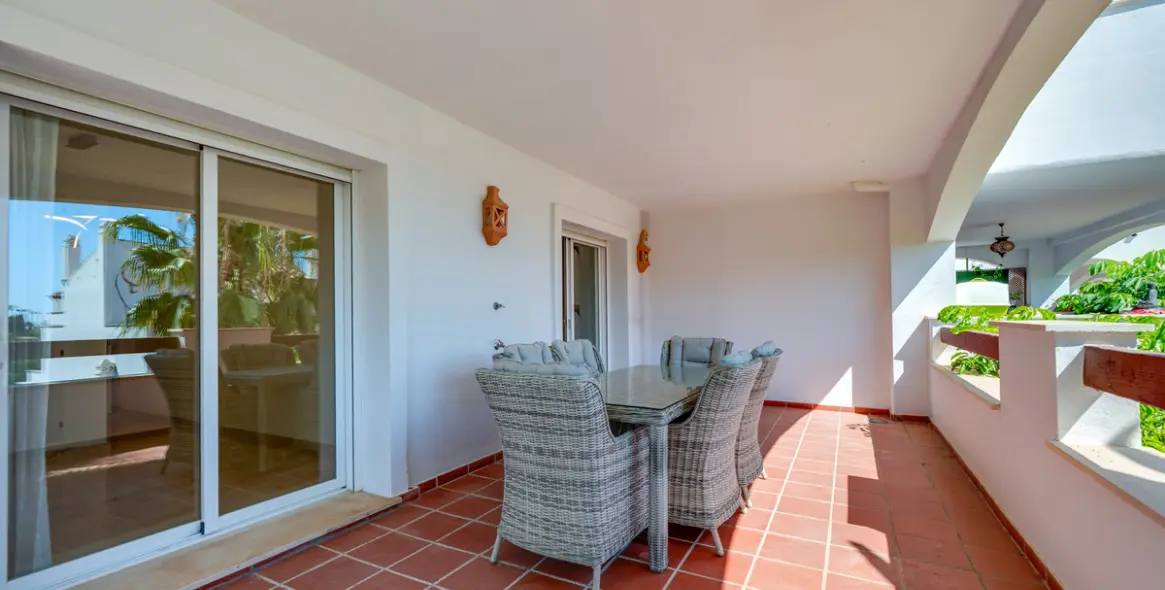 Long-term rent of ground floor apartment in Nueva Andalucía 14