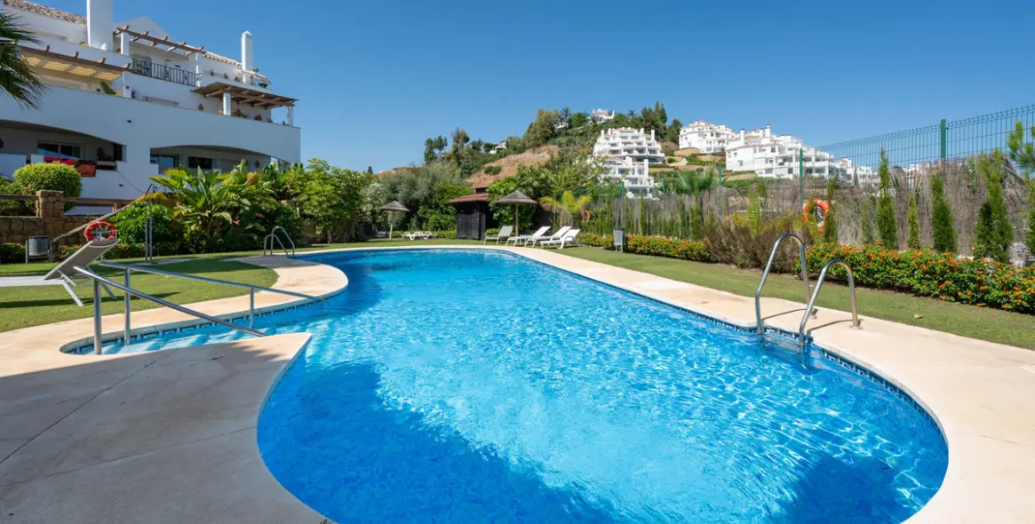 Long-term rent of ground floor apartment in Nueva Andalucía 20